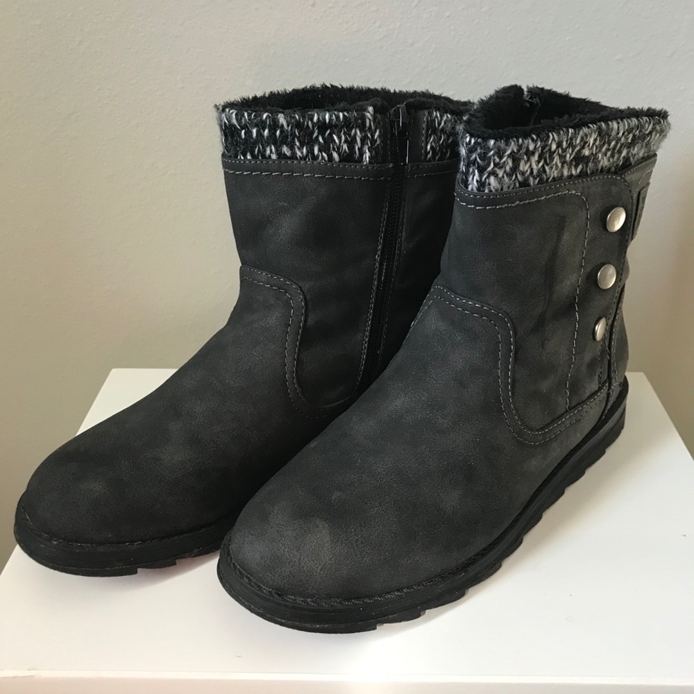 Muk Luks boots